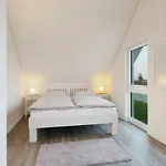 Nice Home In Ostseeresort Olpenitz With Sauna