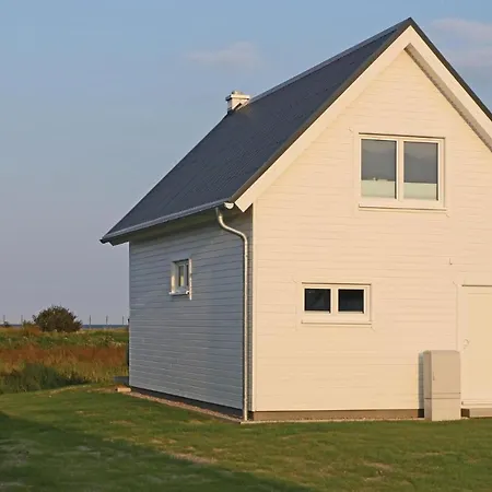 Nice Home In Ostseeresort Olpenitz With Sauna